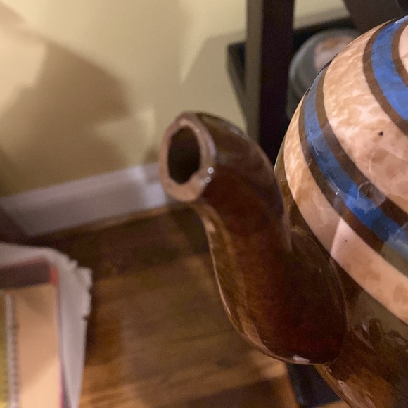 Sadler teapot made in England. Blue, cream, Brown glaze on red clay. Few dings. - Picture 8 of 8